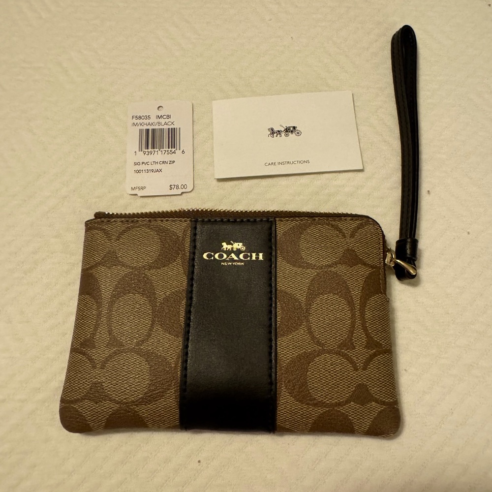NWT Coach wristlet bag